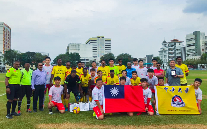 中華大學足球隊獲教育部補助前往馬來西亞移地訓練，與當地職業球隊交流學習