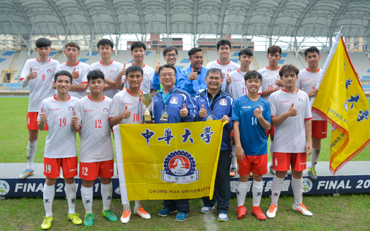中華大學踢下大專足球聯賽首座公開賽銀盃，刷新學校新紀錄