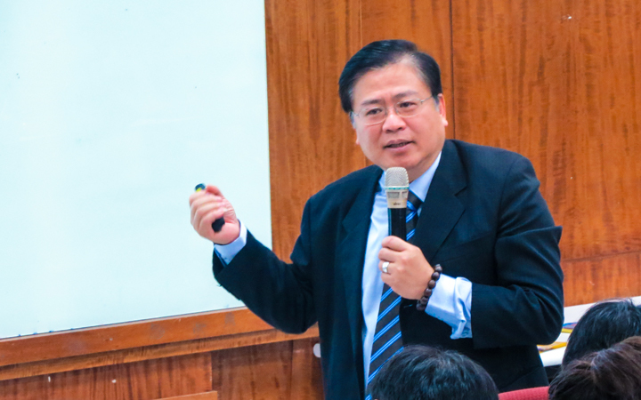 台灣人壽副董事長許舒博到中華大學分享壽險的重要性