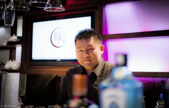 圖/中華大學餐旅系畢業校友江衍緻（Ruskin），在加拿大溫哥華創業成為餐飲顧問總監，目前已管理經營過近50家餐館。