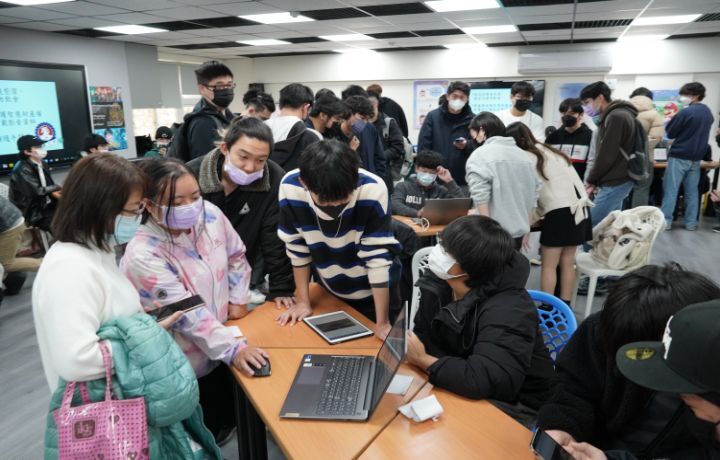 圖/中華大學應智學程12月26日舉辦成果展與忘年會，60名日籍生在都充實忙碌的學習生活中，準備迎接2023年的到來。
