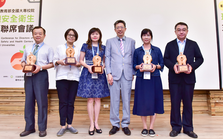 中華大學環安組長蕭炎泉獲教育部資深環安衛主管表揚