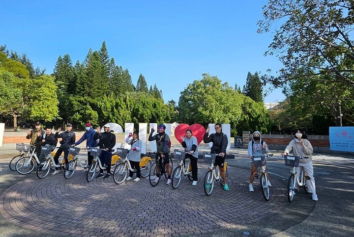 圖／低碳的茶花自行車小旅行，一推出就吸引許多人前來報名參加。