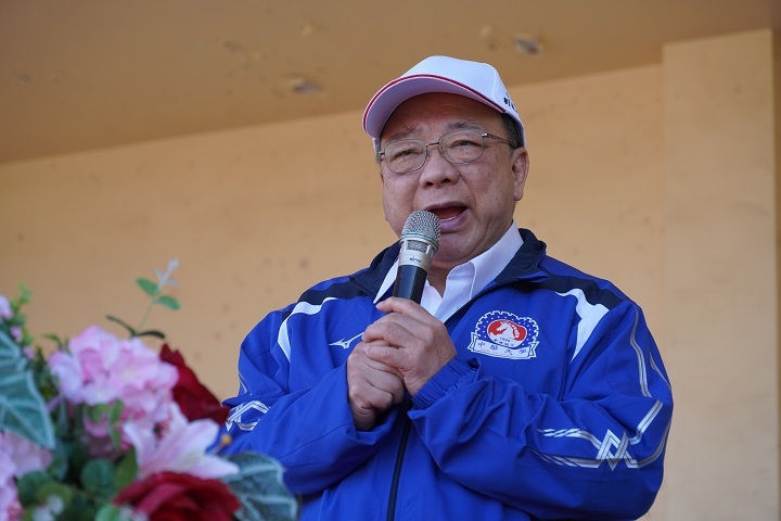 校長劉維琪鼓勵學生保持健康，培養運動習慣，並以積極心態迎接挑戰。