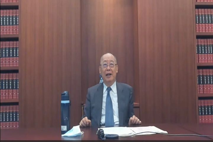 圖/中華大學成立的中華書院上周舉行結業式，前監察院長錢復也是中華書院的榮譽書院長，親自線上開講談前國防部長俞大維的生平來勉勵華大師生。