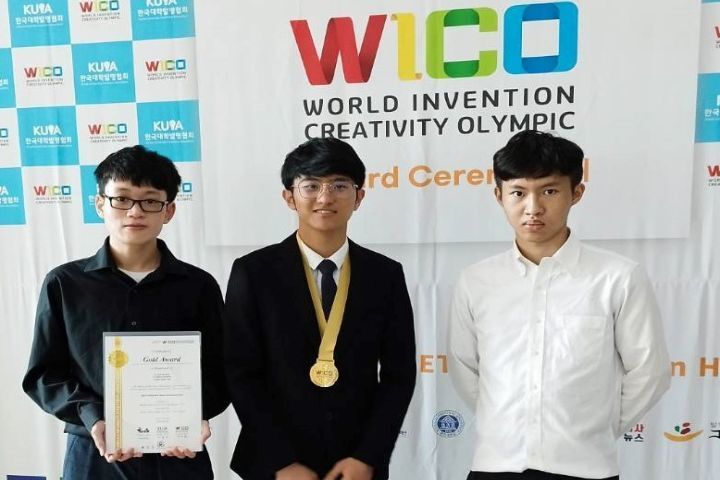 圖/中華大學光電系大四生施冠廷（右）、張皓鈞（中）與朱偉華（左），日前參加2023韓國WICO世界發明創新競賽，勇奪金牌。