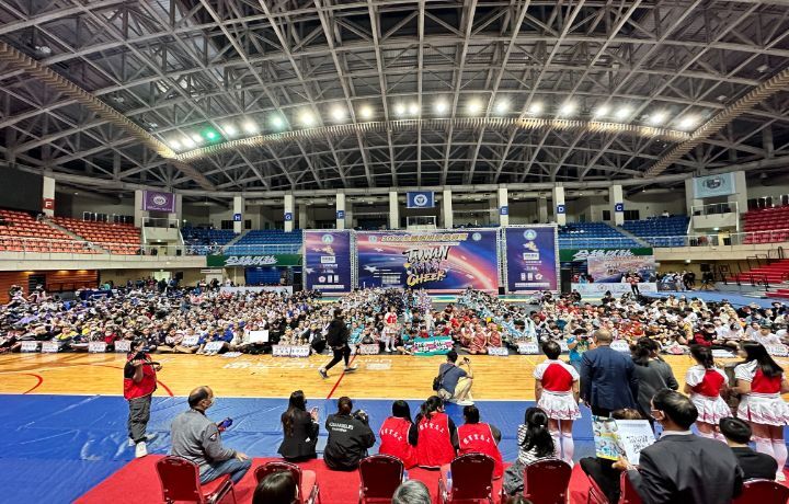 圖/2022全國啦啦隊錦標賽上周末在台北市立大學天母校區舉行，有數百個隊伍參與競賽。