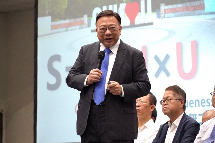 圖/中華大學校長劉維琪,勉勵同學們要把握人生中的”關鍵時刻”,翻轉自己的人生!