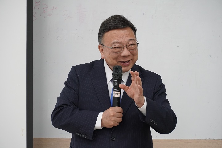 中華大學校長劉維琪勉勵書院生珍惜師徒傳承，並肯定榮譽書院長錢復先生對書院教育的長期支持與深度投入。