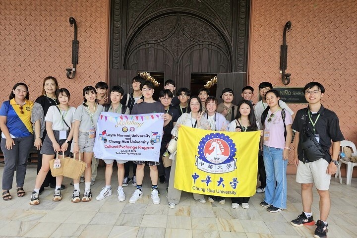 中華大學學生在菲律賓獨魯萬進行短期遊學，體驗當地文化與觀光產業，展現國際學習成果。