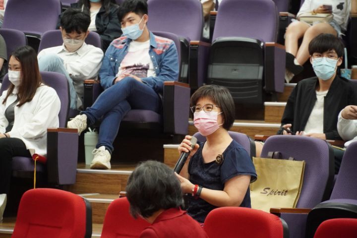 圖/錢復講述俞大維的生平故事，讓中華大學師生獲益良多。