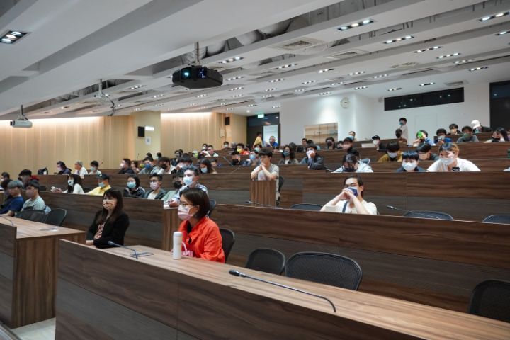 圖/台灣微軟公司到校舉行講座,吸引大批師生到場聆聽。