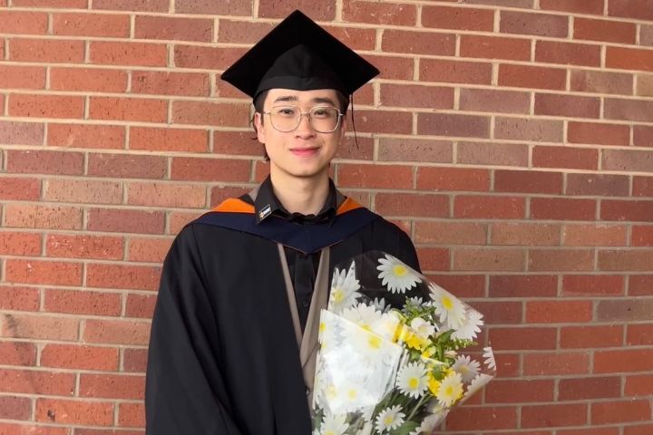 圖/首屆台英雙學位專班畢業生李秉達認為，在英國這1年除在學校學習外，有更多機會體驗當地生活，拓展國際視野。