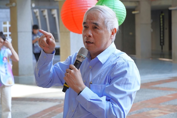 中華大學副校長林育立勉勵境外學生把握學習機會、遵守校園規範,在臺展開充實且安全的大學生活。