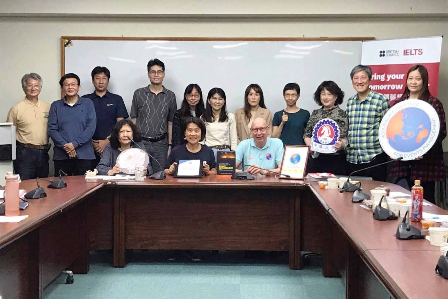 觀光學院結合會展課程與EMI（English as a Medium of Instruction）實務教學，通過APIEM國際五星級認證，培育具備全球競爭力的會展人才。