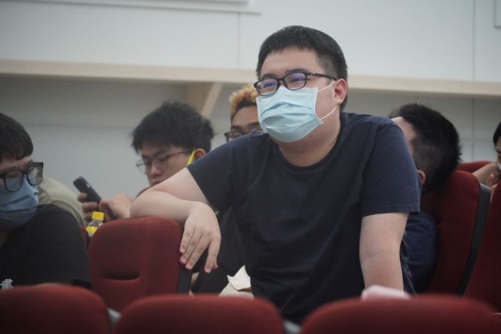 圖/演講會後同學發問踴躍,林永樂則有問必答。
