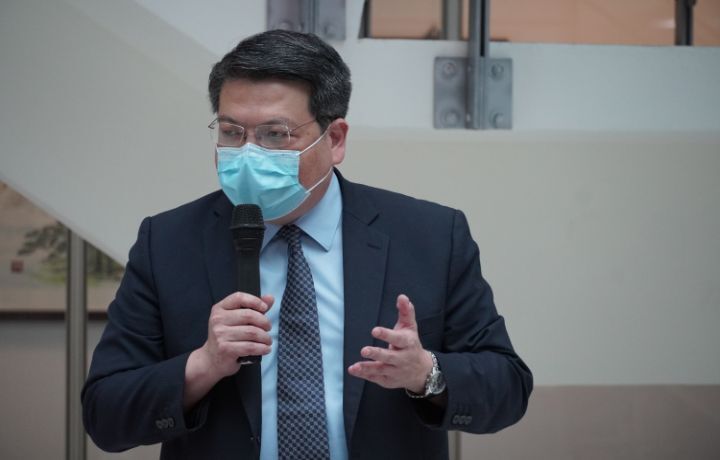 圖/新竹市政府警察局長郭士傑在繁忙的警政工作之餘，特別撥空前來力挺前長官蔡俊章。