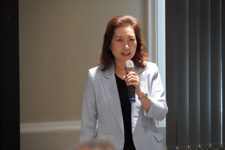 圖/資安論壇由公信電子總經理吳惠瑜擔任主持人。