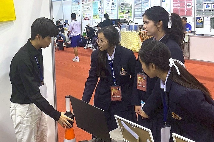 蔣究寅打造《LBL工作安全助手》，結合安全警示與太陽能技術，奪銀獎！