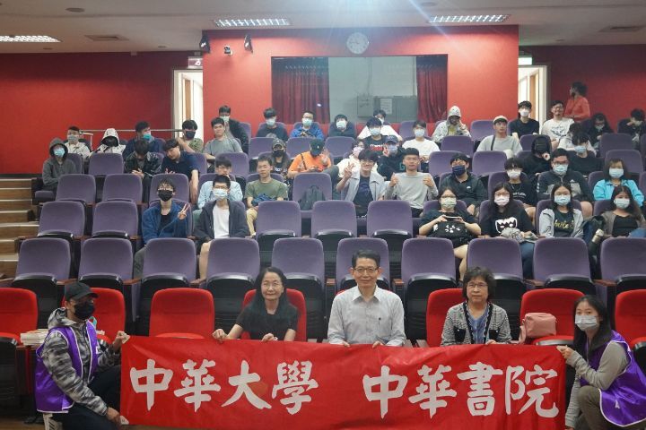 圖/羅紹和到校勉勵同學「用愛看世界，用善行天下」，鼓勵同學要懂得知福惜福與感恩分享，更強調惜食不浪費的重要性。