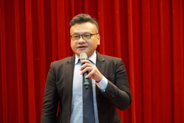 圖/大陸委員會文教處科長呂政庭鼓勵華東台校同學能利用暑假期間多探索台灣，也相信這5天4夜的活動會讓同學一輩子難忘。