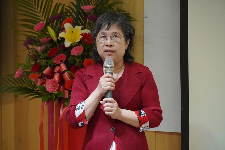 圖／中華書院梁美惠院長感謝師生以高度投入與行動力，充份展現書院精神。