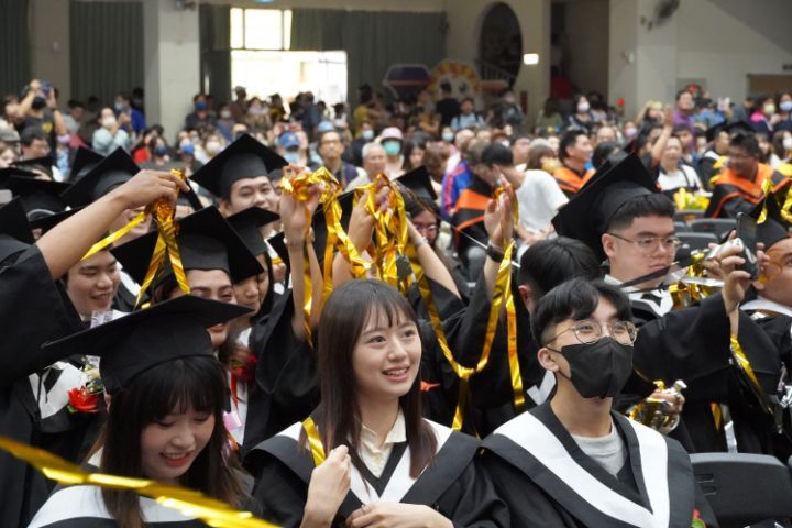 圖/中華大學今年共有1525位畢業生。