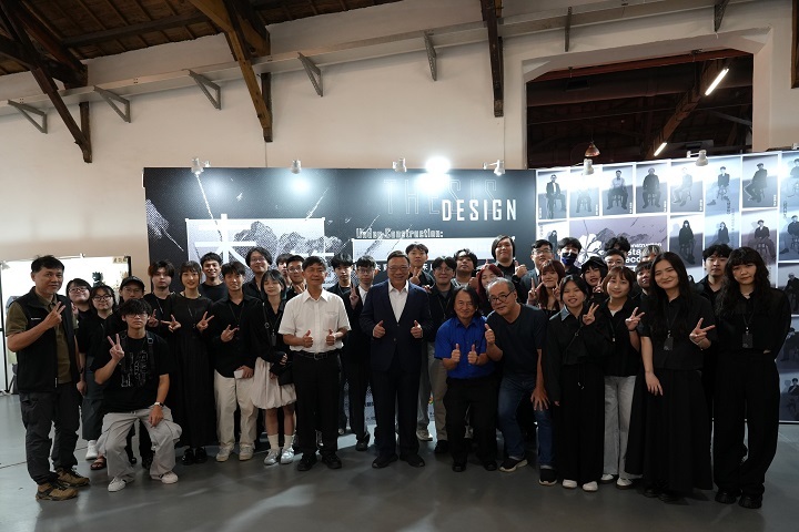 中華大學建築系畢展「未。築」於松山文創園區登場，學生四年學習成果精彩呈現。