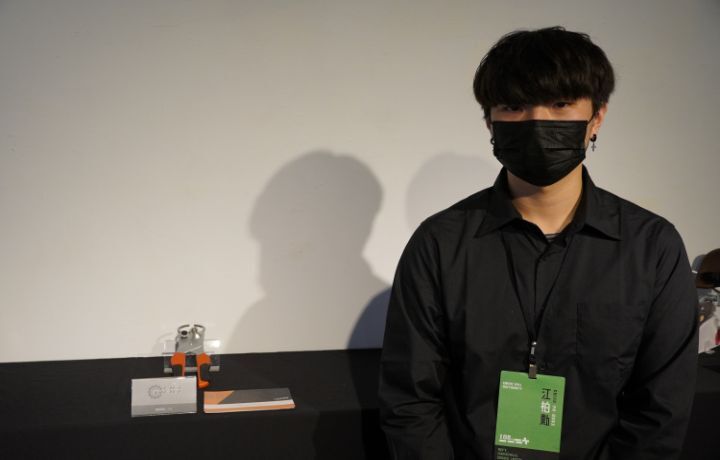 設計人：江柏勳。指導老師：翁千惠。