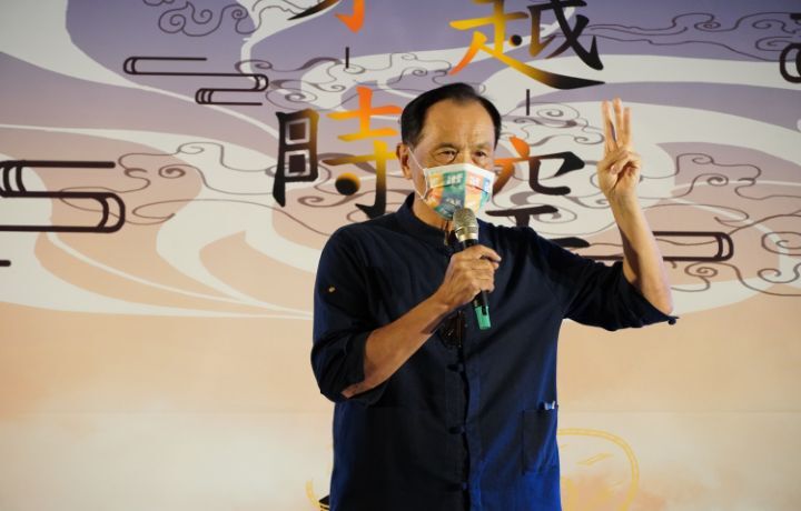 圖/中華大學觀光學院榮譽院長蘇成田,今年高齡76歲,已完成3次騎車環島壯舉。