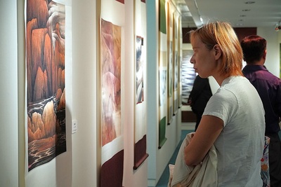 展現美育力!楊企霞「象外環中」藝術展登場中華大學